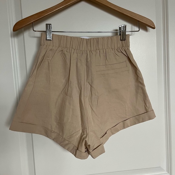 Princess Polly Beige Set Size 2 - Picture 5 of 6